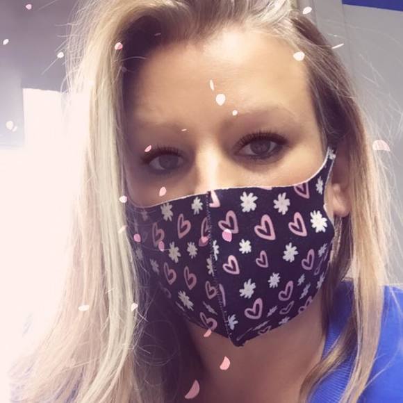 Meet your Posher, April - Picture 1 of 1